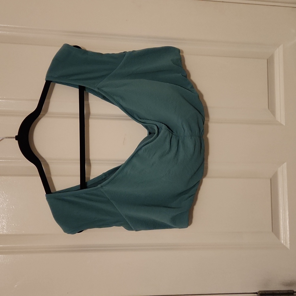 Time & Tru 3x 24/26W off the shoulder bikini top